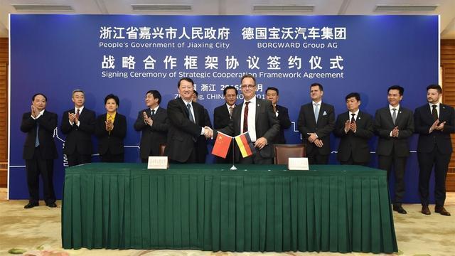 新澳濠江伦坛55168,深入探讨方案策略_FNX57.777主力版