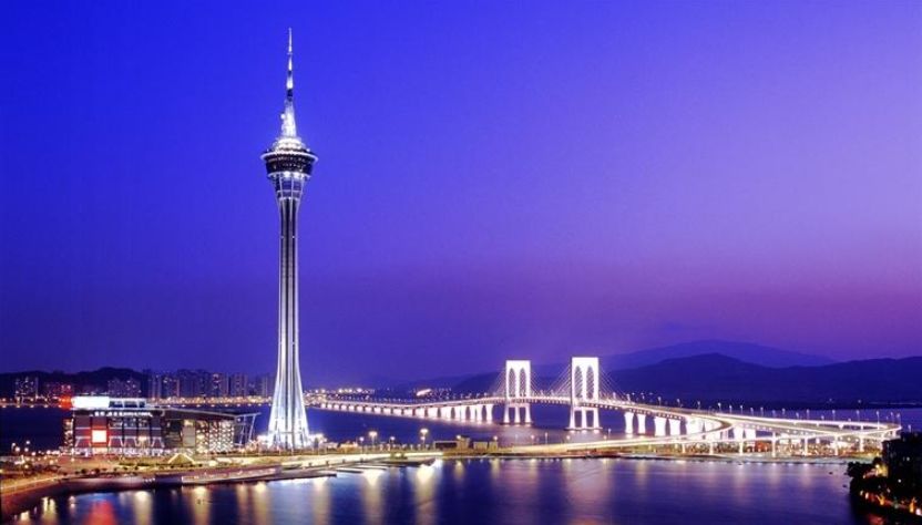 澳门蓝月亮精选免费大全,实证分析详细枕_OGO57.242父母版