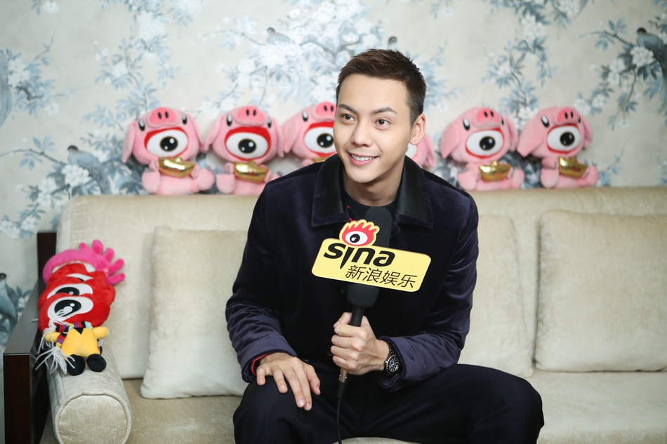 陈伟霆独家采访揭秘,小巷中的隐藏美食天堂探索之旅