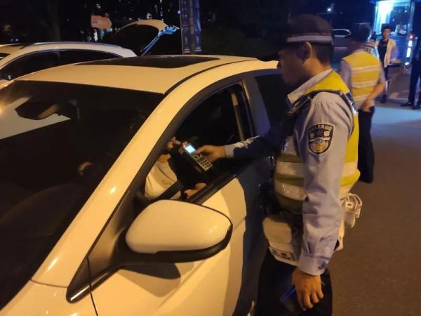 上海交通事故最新信息及观点分析