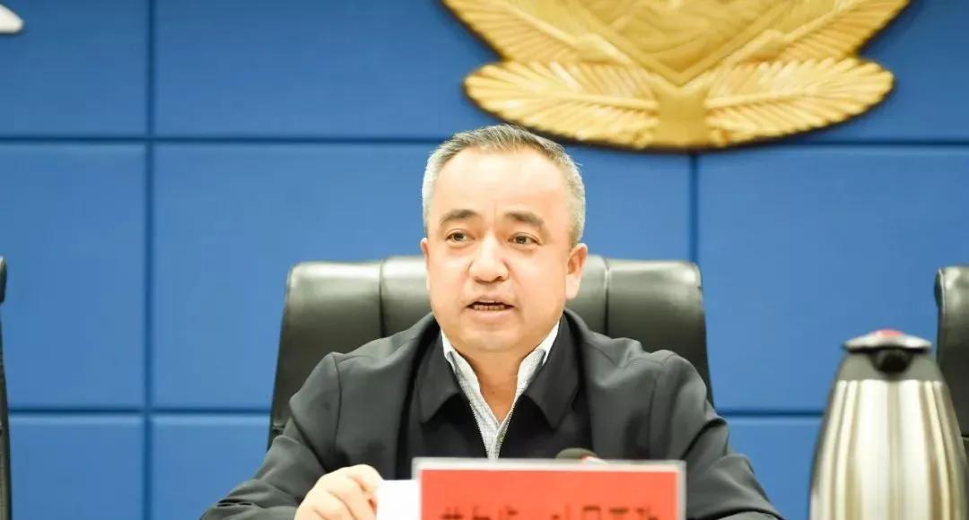 新疆公安厅最新任命,自然美景的心灵探索之旅