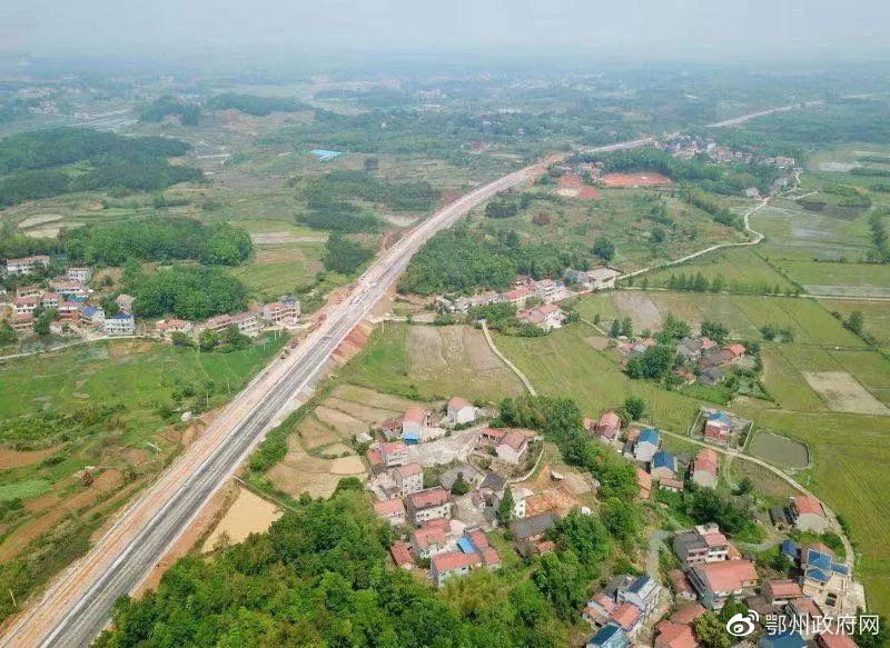 鄂咸高速最新进展及小巷独特风味探寻报告