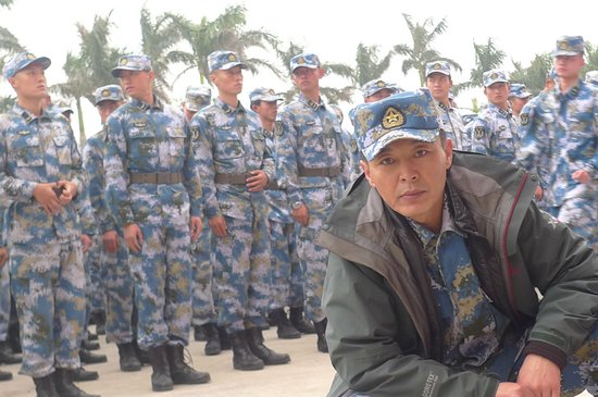 火蓝刀锋演员演绎海军力量的幕后故事