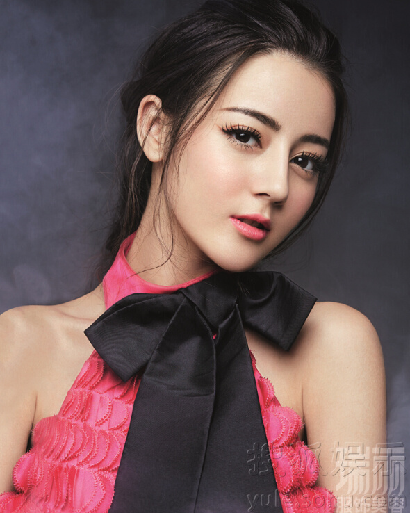 科技之光,演员精灵演绎无限可能的魅力之旅