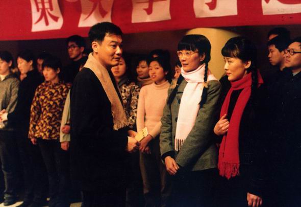 年年岁岁年年全新演员表及高科技产品介绍