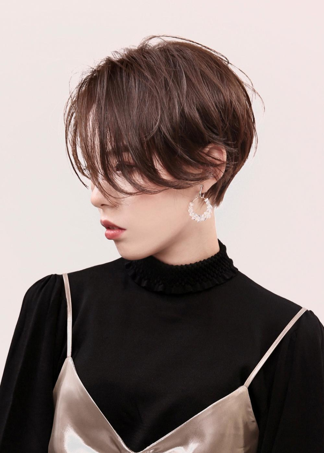 💥时尚新女发型，瞬间散发魅力光彩的发型选择✨